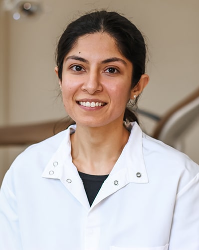 dentist-zohra-metalwala.jpg