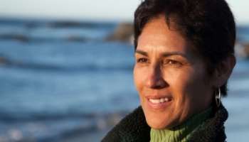 Dental Associates offers attractive and cost-effective dental implants to replace missing teeth