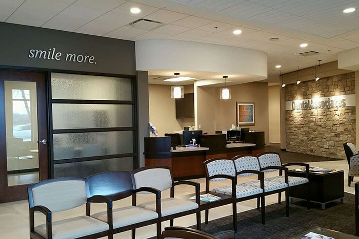 dental-associates-appleton-reception