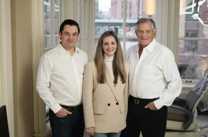 dental-professionals-team-portrait