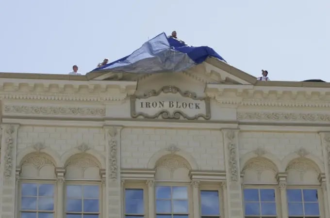 historic-iron-block-building-roof-repair