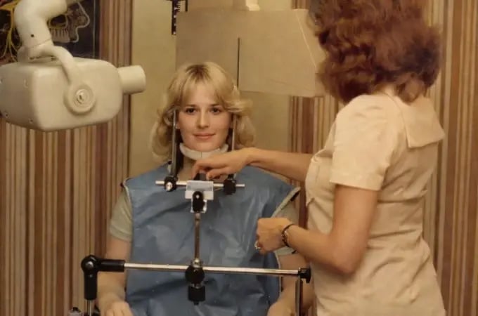 vintage-dental-x-ray-machine-preparation